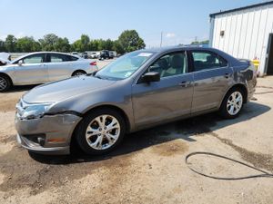 Ford Fusion SE 2.5L 4 2012