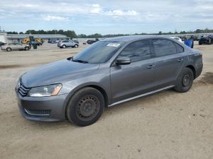 Volkswagen Passat S 1.8L 4 2015