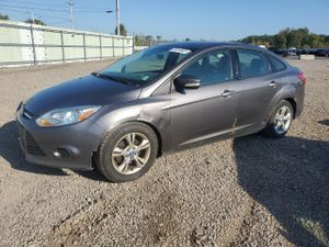 Ford Focus SE 2.0L 4 2014