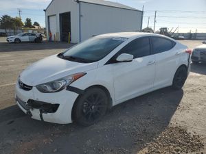 Hyundai Elantra GLS 1.8L 4 2013