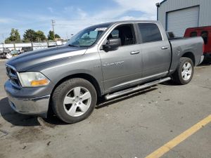 Dodge RAM SLT 5.7L 8 2012