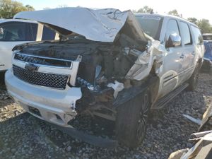 Chevrolet Suburban K1500 LTZ 5.3L 8 2013