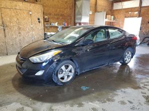 Hyundai Elantra GLS 1.8L 4 2013