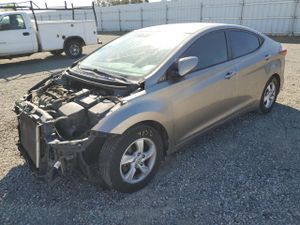 Hyundai Elantra SE 1.8L 4 2014