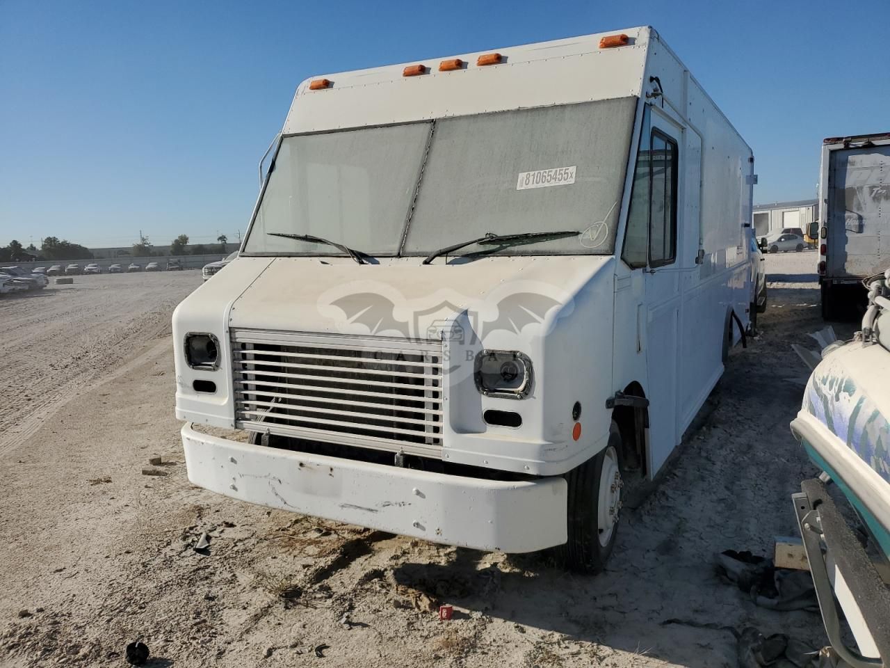 Freightliner Business Class M2 M LINE WALK-IN VAN 4.3L 4 2004