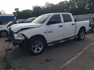 RAM 1500 ST 5.7L 8 2013