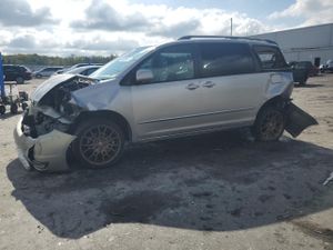 Toyota Sienna XLE 3.3L 6 2005
