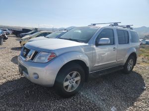 Nissan Pathfinder S 4.0L 6 2012