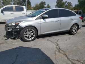 Ford Focus SE 2.0L 4 2015