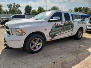 RAM 1500 ST 5.7L 8 2014