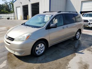 Toyota Sienna CE 3.3L 6 2004