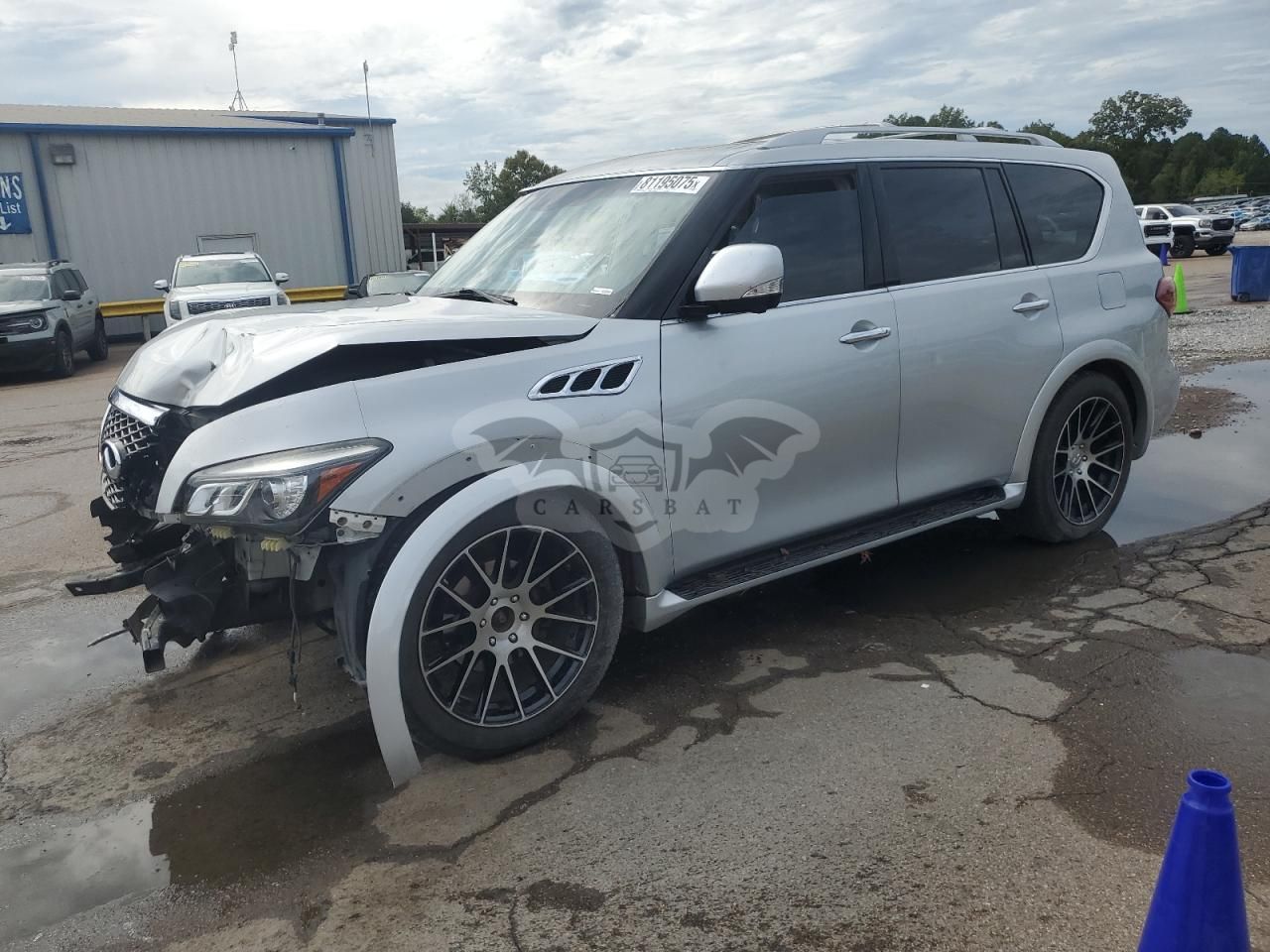 Infiniti QX80 5.6L 8 2015