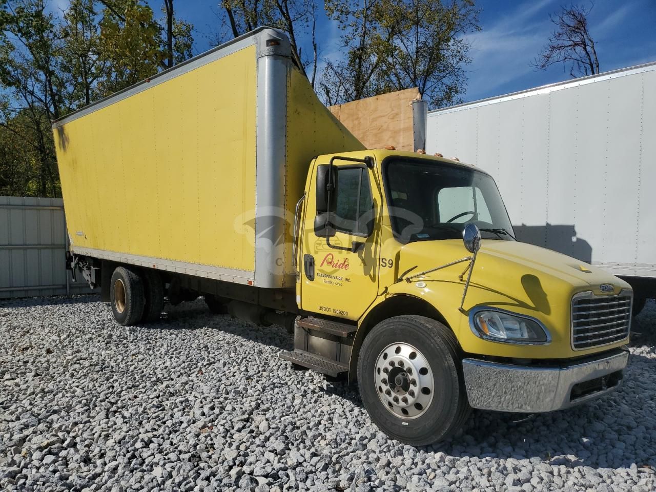 Freightliner Business Class M2 106 MEDIUM DUTY 6.7L 6 2013