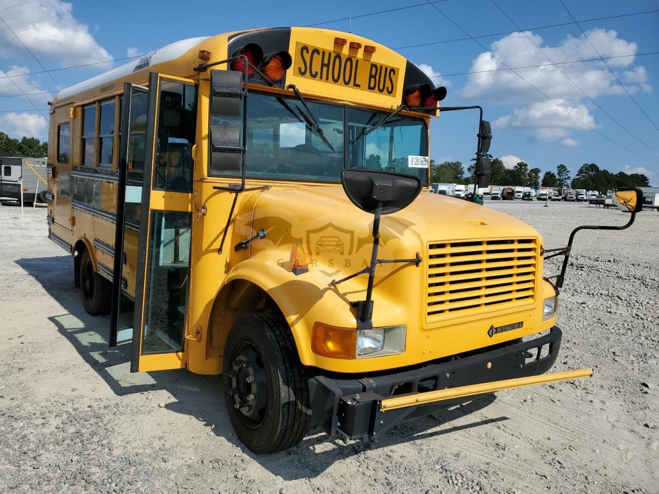 International 3000 3800 8 2002
