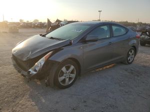 Hyundai Elantra GLS 1.8L 4 2013