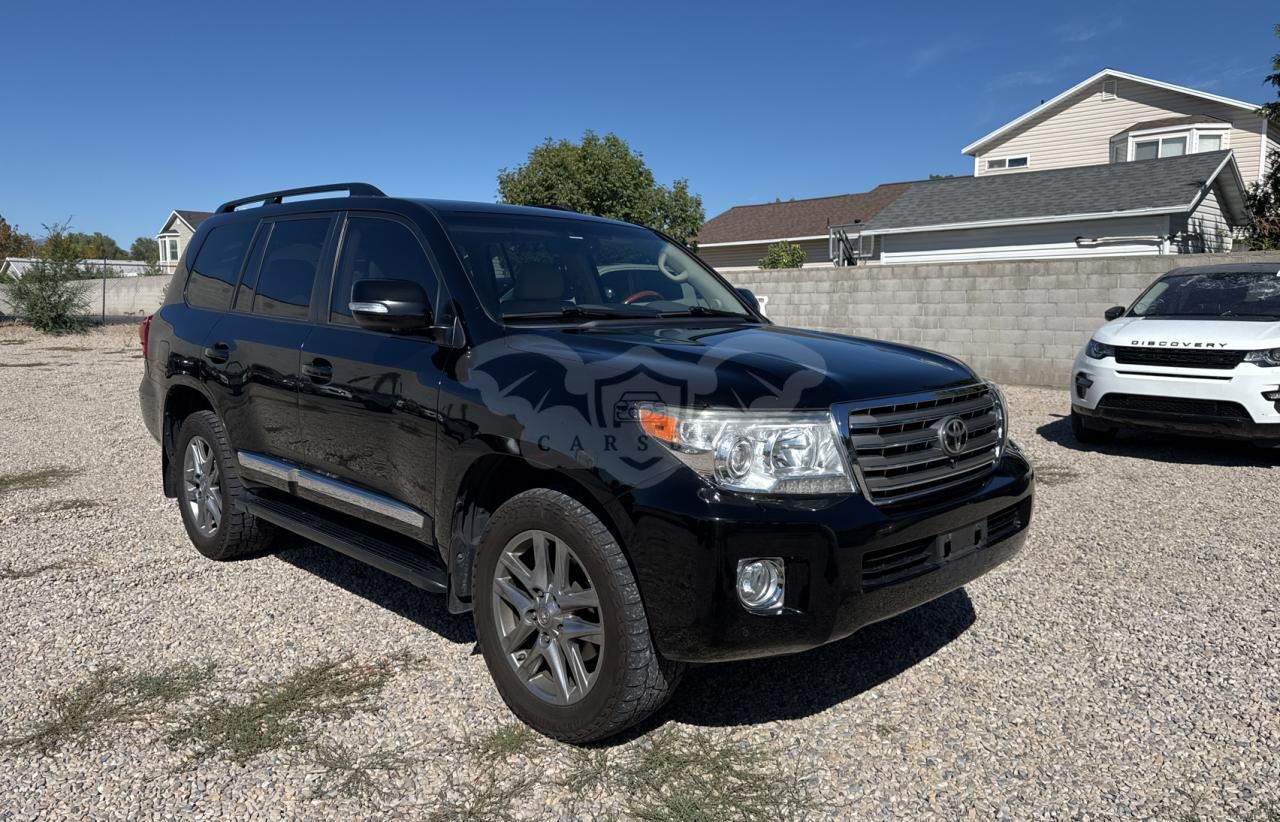 Toyota Land Cruiser 5.7L 8 2013