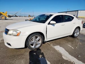 Dodge Avenger LUX 2.4L 4 2011