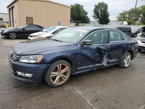 Volkswagen Passat SEL 2.0L 4 2013