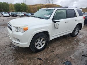 Toyota 4Runner SR5 4.0L 6 2013