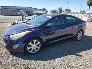 Hyundai Elantra GLS 1.8L 4 2013
