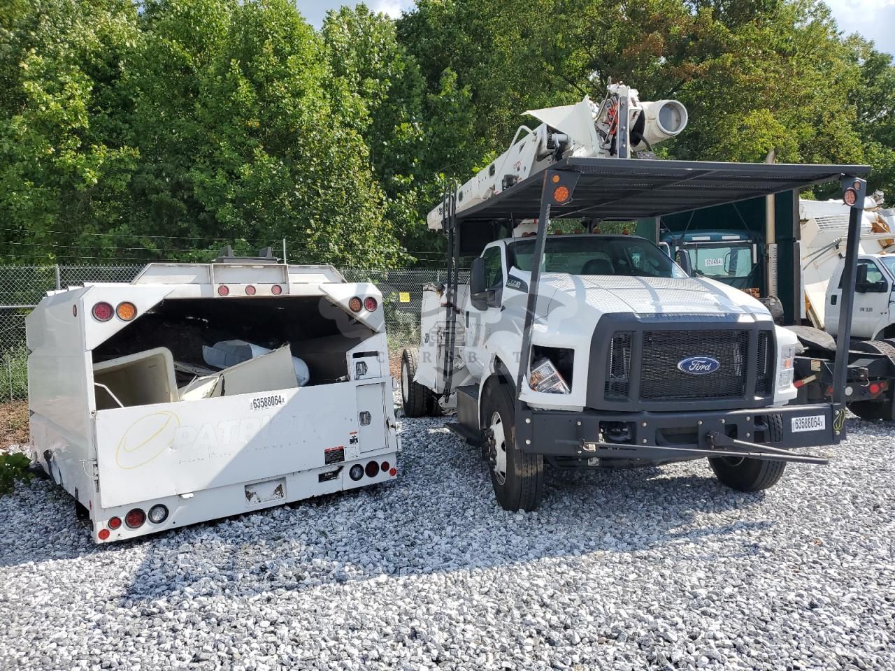 Ford F750 SUPER DUTY 6.7L 8 2023