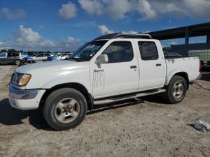Nissan Frontier CREW CAB XE 3.3L 6 2000