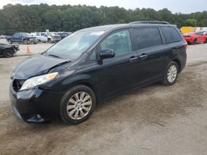 Toyota Sienna XLE 3.5L 6 2015