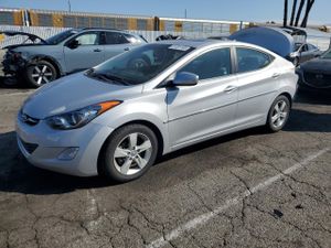 Hyundai Elantra GLS 1.8L 4 2013