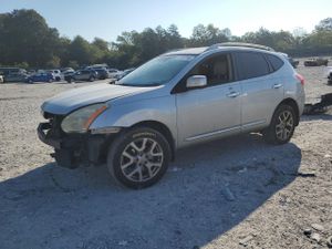 Nissan Rogue S 2.5L 4 2013