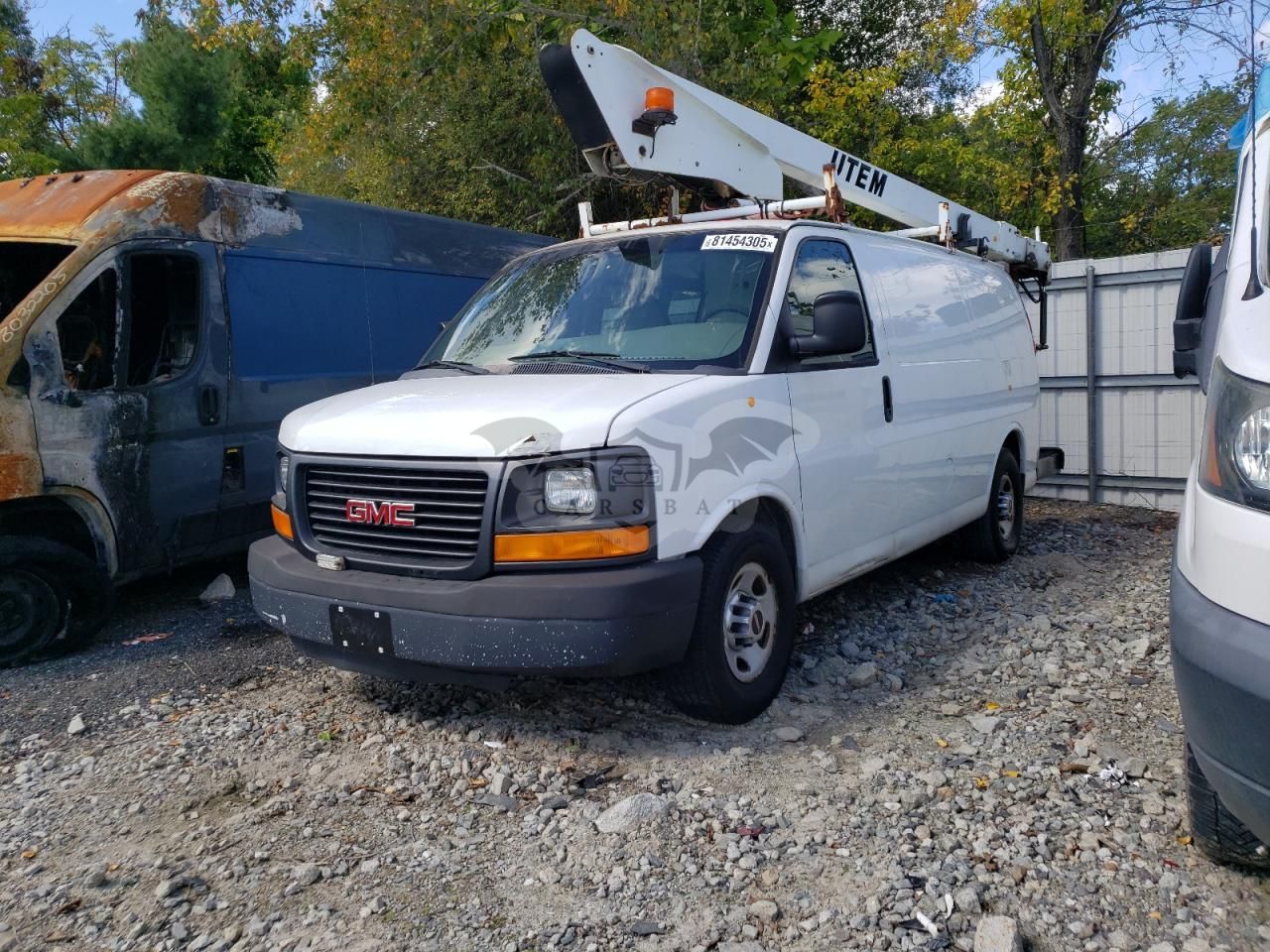 GMC Savana G3500 6.0L 8 2012