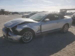 Ford Mustang 3.7L 6 2012