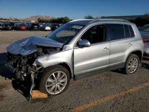 Volkswagen Tiguan S 2.0L 4 2012