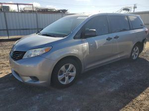 Toyota Sienna 3.5L 6 2015