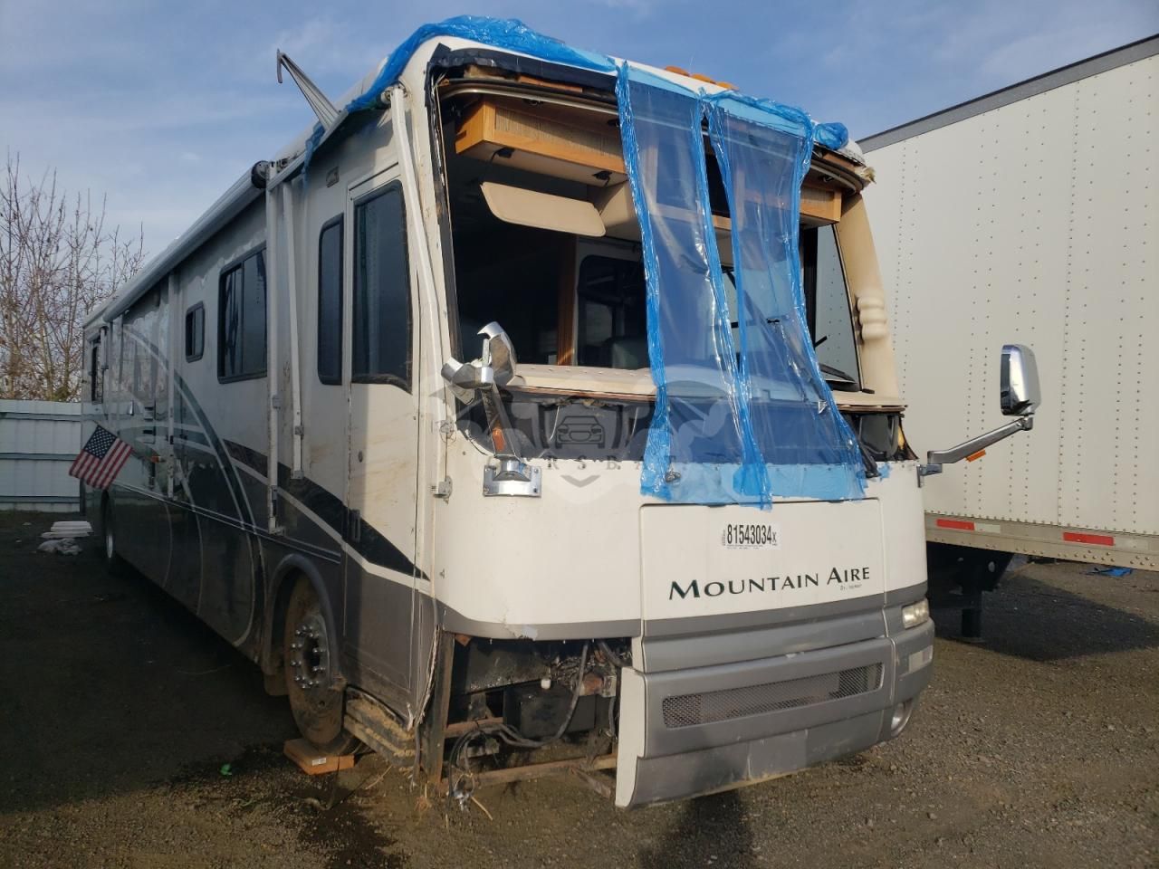 Freightliner X-line X LINE MOTOR HOME 7.2L 6 2001
