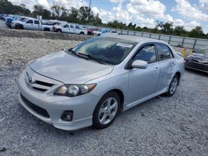Toyota Corolla BASE 1.8L 4 2013