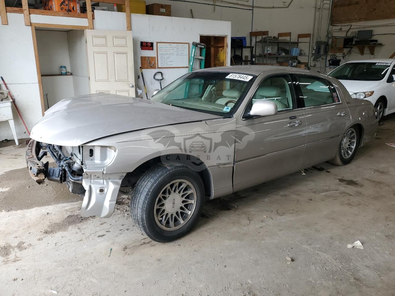 Lincoln Town Car SIGNATURE 4.6L 8 2002
