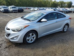 Hyundai Elantra GS 1.8L 4 2013