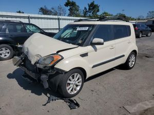 Kia Soul + 2.0L 4 2013