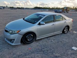 Toyota Camry L 2.5L 4 2014