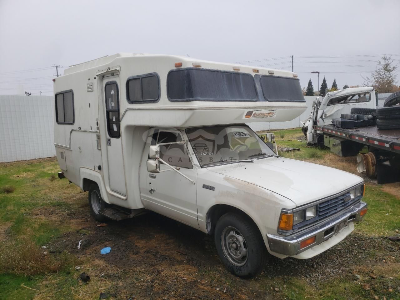 Nissan 720 CAB CHASSIS 2.4L 4 1985