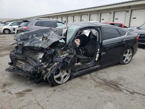 Ford Fusion SE 2.0L 4 2014