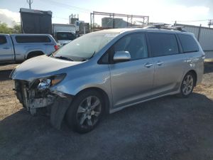 Toyota Sienna SPORT 3.5L 6 2013