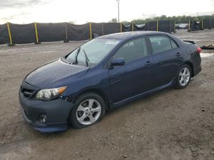 Toyota Corolla BASE 1.8L 4 2013