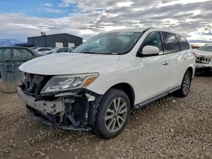 Nissan Pathfinder S 3.5L 6 2013