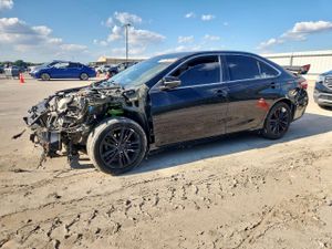 Toyota Camry LE 2.5L 4 2015