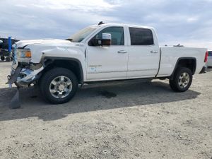 GMC Sierra K2500 SLT 6.6L 8 2015