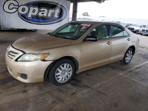 Toyota Camry BASE 2.5L 4 2011