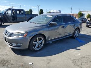 Volkswagen Passat SEL 1.8L 4 2015