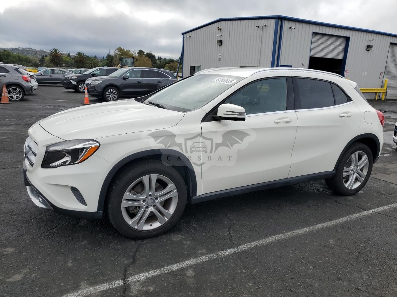 Mercedes-Benz GLA 250 4MATIC 2.0L 4 2015