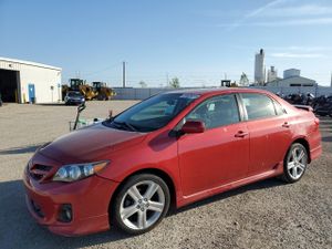Toyota Corolla BASE 1.8L 4 2013